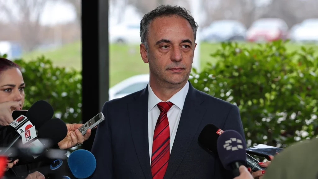 Provimi i jurisprudencës, Aliu: VLEN po bën zgjidhje në bazë të infrastrukturës juridike 3 provimi i jurisprudences aliu vlen po ben zgjidhje ne baze te infrastruktures juridike 6a3a400ff27e0