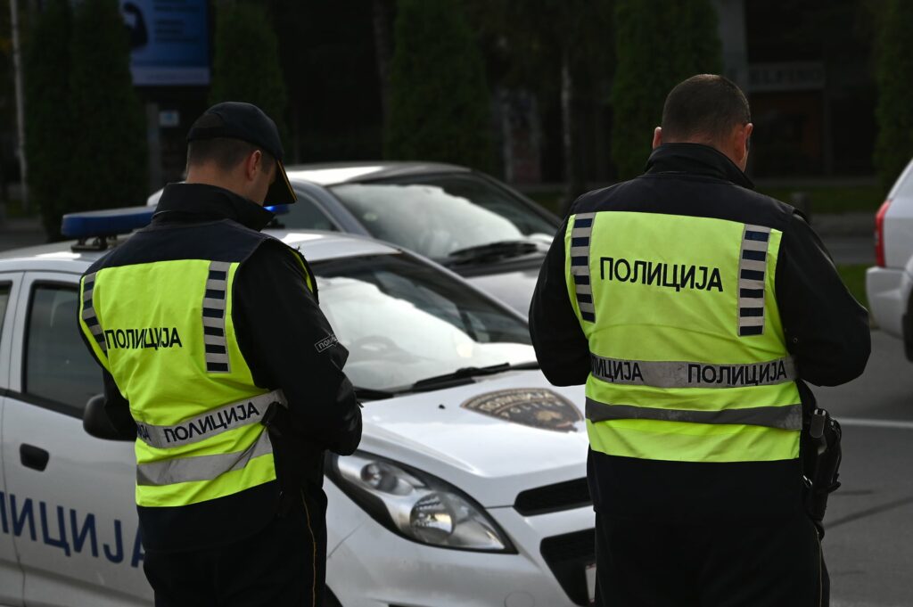refuzojne kontollin policor arrestohen 2 persona 6a1d774e15bdb