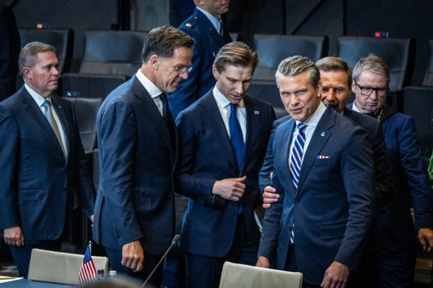 rutte nato po hyn ne epoken nato 3 0 raketat nuk ndalen me dollare e euro 6a3549b008e20