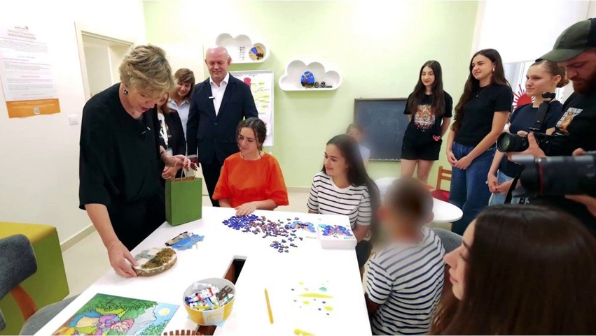Shërbime për aftësinë ndryshe, Ministrja e Shëndetësisë Sala viziton qendrën multifunksionale në Librazhd 3 sherbime per aftesine ndryshe ministrja e shendetesise sala viziton qendren multifunksionale ne librazhd 6a271d306dc41