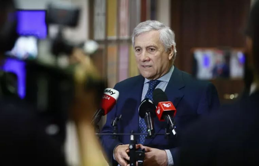 Të premten nënshkruhet paqja SHBA-Iran/ Tajani zbulon se kur do të rihapet ambasada italiane në Teheran 3 te premten nenshkruhet paqja shba iran tajani zbulon se kur do te rihapet ambasada italiane ne teheran 6a32c2d3d9fe9