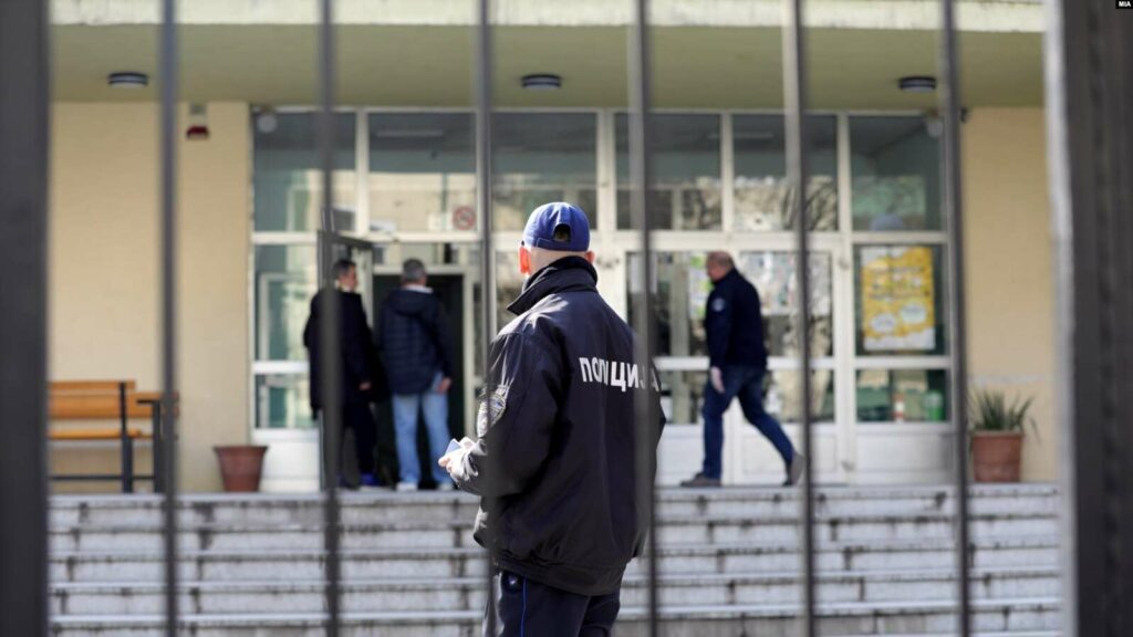 tetove 17 vjecari sulmohet fizikisht ne oborrin e shkolles 6a22a12da172c