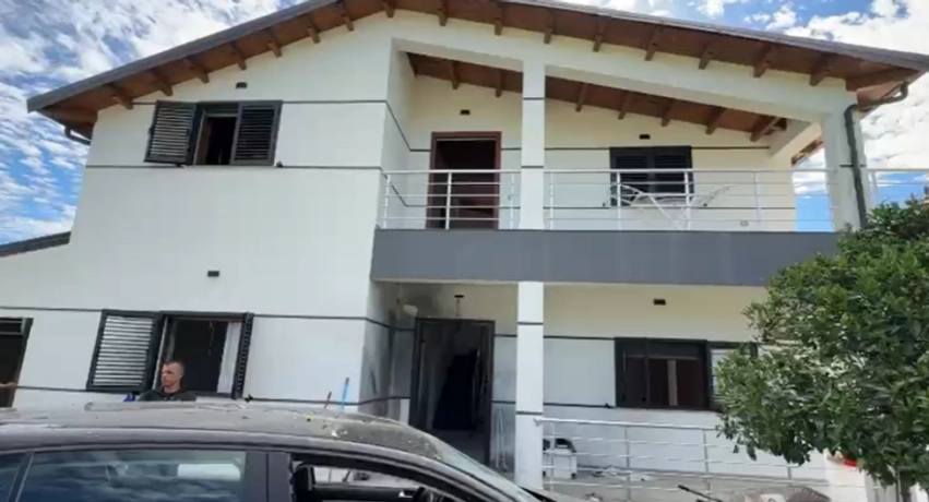 tronditet lezha shperthim i fuqishem me tritol ne banese cifti i bashkeshorteve ishte brenda 6a23d1958071f