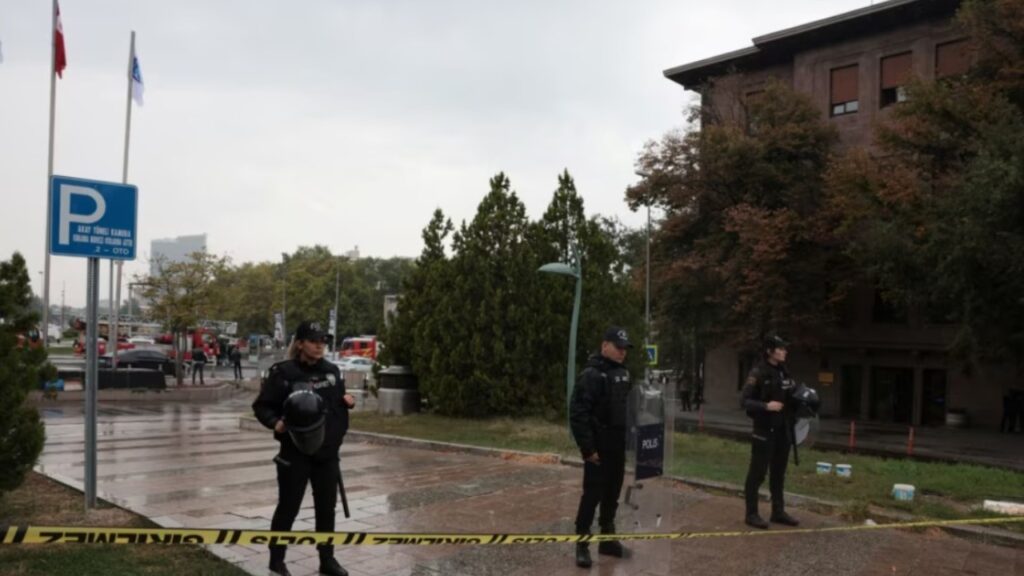 Turqia arreston mbi 200 persona para samitit të NATO-s në Ankara 3 turqia arreston mbi 200 persona para samitit te nato s ne ankara 6a3a8a4a9d223