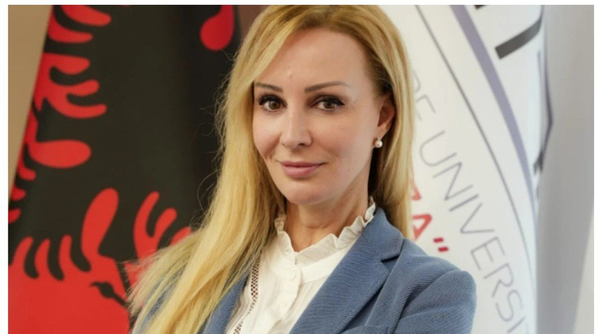 u lirua nga detyra e drejtoreshes se qsut se reagon anxhela paparizo krijuam nje linje te dedikuar per denoncimin e rasteve te korrupsionit 6a1dc690360e3
