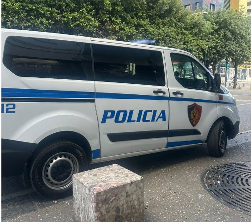 vetevritet me armen e sherbimit polici 34 vjecar 6a2e5d73f08e9