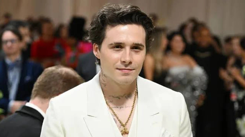 Zbulohet se sa para mori Brooklyn Beckham për një reklamë që tallte familjen e tij 3 zbulohet se sa para mori brooklyn beckham per nje reklame qe tallte familjen e tij 6a3841db5331c