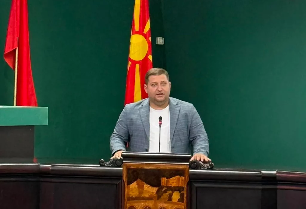 Zero projekte kapitale në komunat shqiptare, këshilltari i ASH-së kërkoi përgjegjësi nga Qyteti i Shkupit 3 zero projekte kapitale ne komunat shqiptare keshilltari i ash se kerkoi pergjegjesi nga qyteti i shkupit 6a2857adb4083