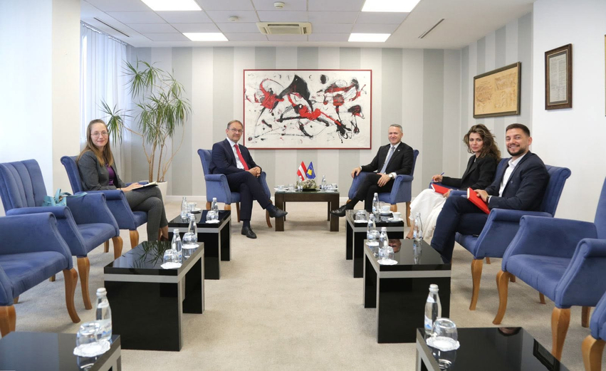 zulfaj takon ambasadorin austriak diskutohet integrimi i kosoves ne be 6a3a72b4a44f7