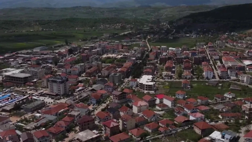 “65 mijë minoritarë në Shqipëri”/ PS kërkon që Dropulli, Finiqi dhe Pusteci të mos preken nga Reforma Territoriale 3 65 mije minoritare ne shqiperi ps kerkon qe dropulli finiqi dhe pusteci te mos preken nga reforma territoriale 6a652fcebd1a4