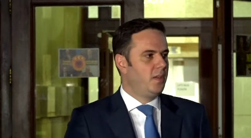 Abdixhiku: U dakorduam të vazhdojmë komunikimin për të shmangur zgjedhjet 1 abdixhiku u dakorduam te vazhdojme komunikimin per te shmangur zgjedhjet 6a514cbf42f0d