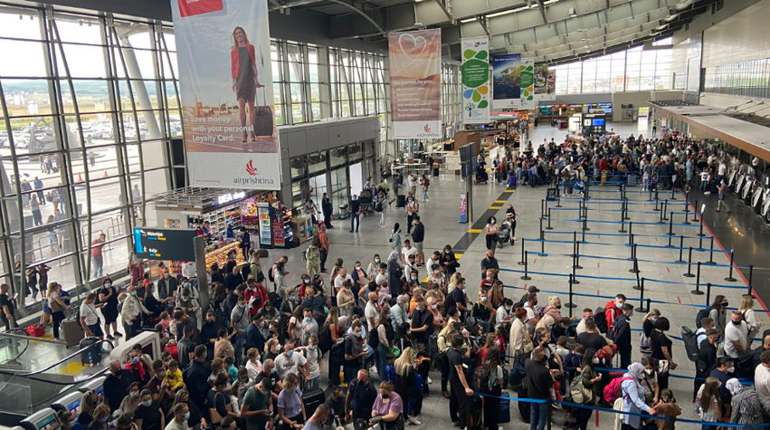 aeroporti i prishtines pergatitet per fluksin veror priten miliona udhetare dhe linja te reja 6a646a72c9648