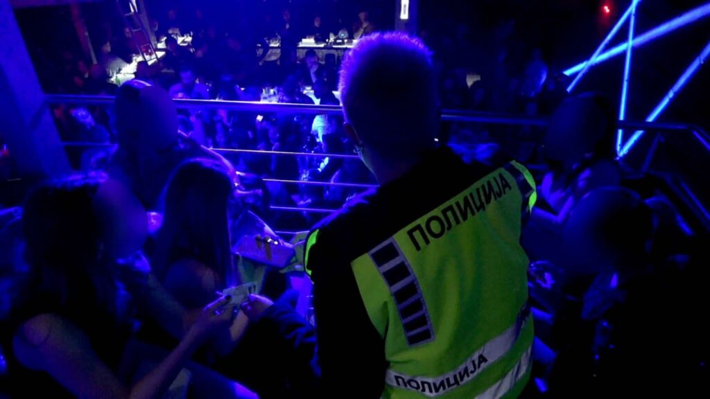Aksion kontrolli në lokalet e Tetovës: Kapen drogë dhe thika, arrestohen katër persona 3 aksion kontrolli ne lokalet e tetoves kapen droge dhe thika arrestohen kater persona 6a5b6dce8a75e