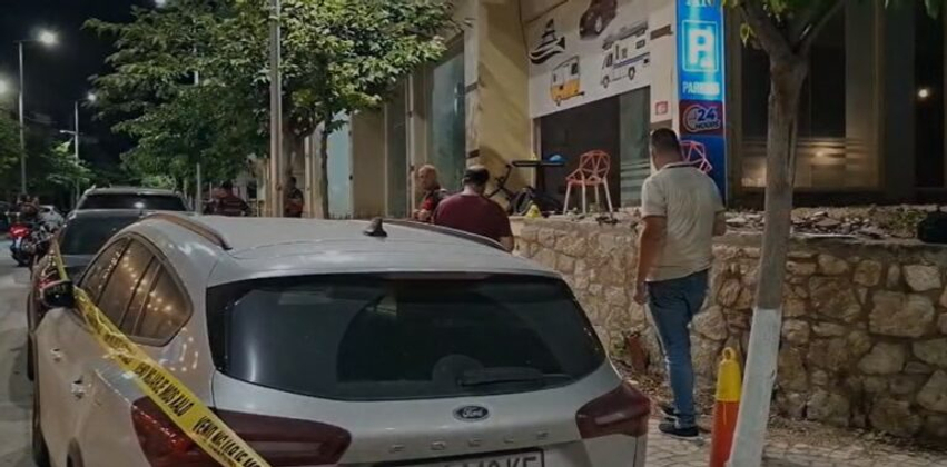 Antetati ndaj Thimjo Rubatit! Autorët u arratisën me motor, policia e Sarandës kontrolle nga toka dhe deti 2 antetati ndaj thimjo rubatit autoret u arratisen me motor policia e sarandes kontrolle nga toka dhe deti 6a5aa3cf79735
