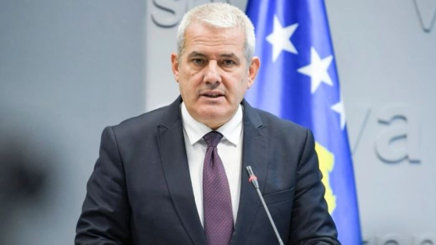 “Armike e vendit”, Sveçla i përgjigjet ministres serbe: Paunoviç nuk hyn më në Kosovë 3 armike e vendit svecla i pergjigjet ministres serbe paunovic nuk hyn me ne kosove 6a5ba07527b35