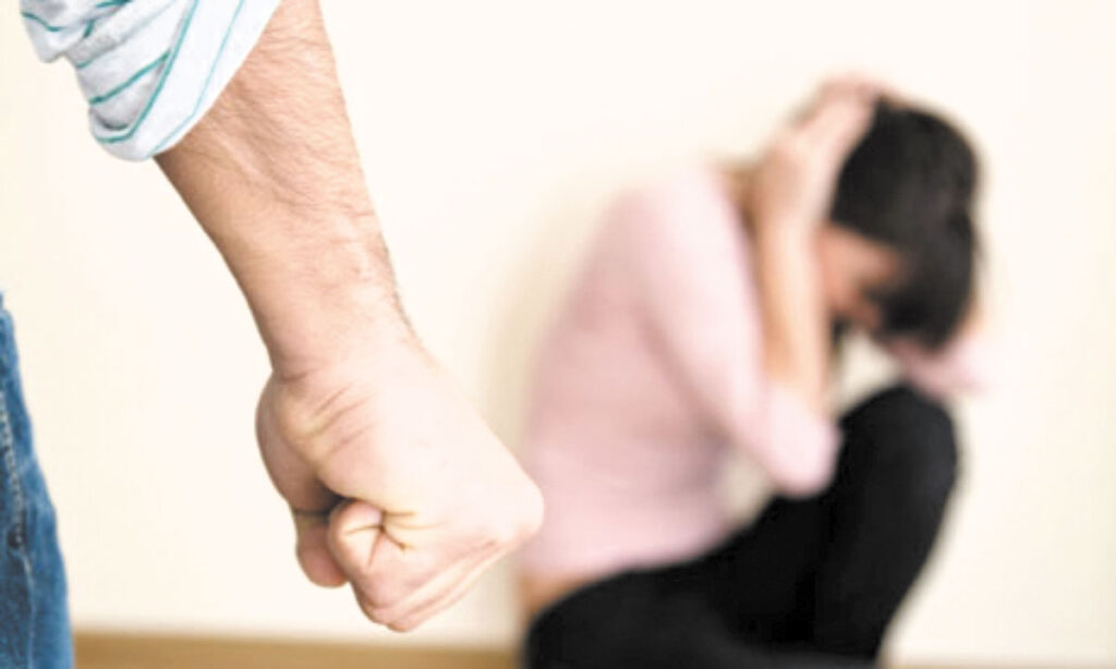 E rrahu nënën, arrestohet 55 vjeçari në Strugë 1 e rrahu nenen arrestohet 55 vjecari ne struge 6a5bde4d0ae7f