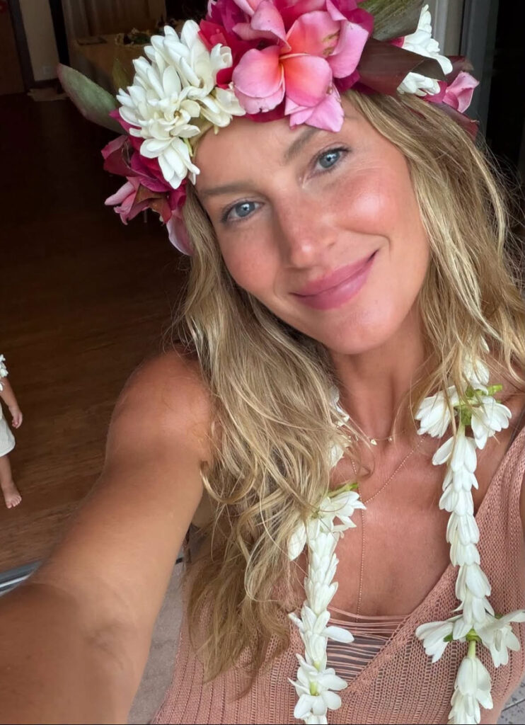 Gisele Bundchen ndan momente të rralla familjare nga pushimet në Tahiti, shfaq edhe djalin e vogël 3 gisele bundchen ndan momente te rralla familjare nga pushimet ne tahiti shfaq edhe djalin e vogel 6a5c9f3e9f7a8