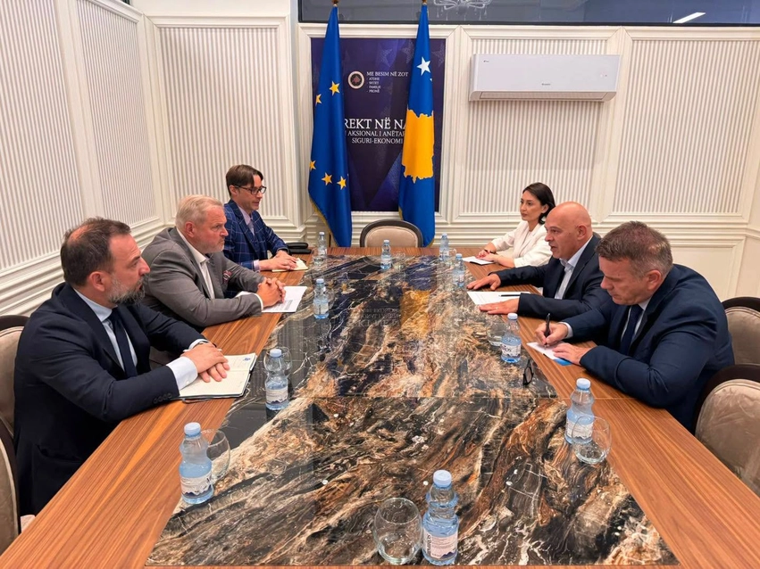 Gjini takon eurodeputetin Terras 3 gjini takon eurodeputetin terras 6a4d1ff55fb71