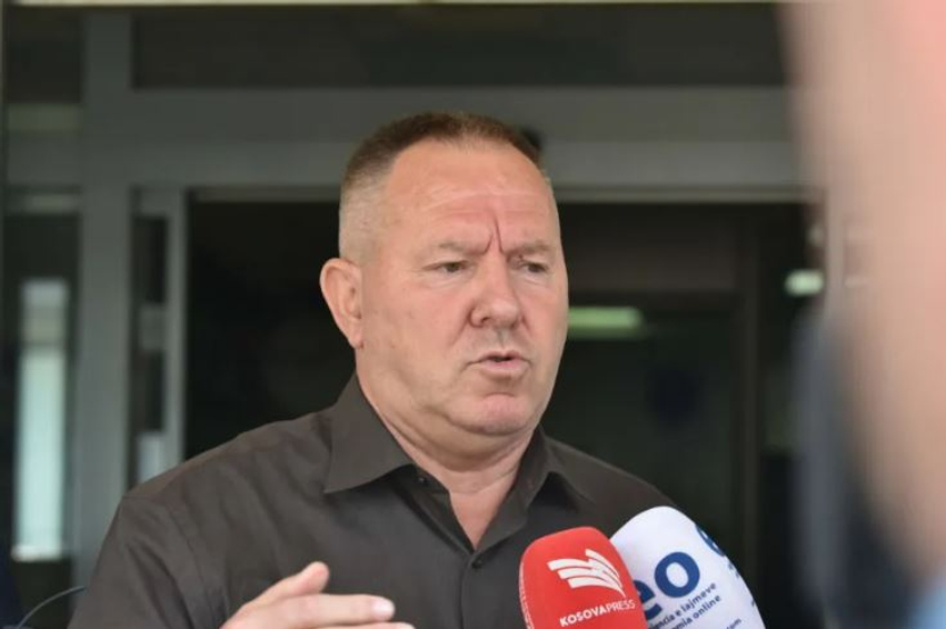 I akuzuari pranoi se e kanosi, Gucati pas seancës: Kushdo që fyen UÇK-në do të përballet me padi 2 i akuzuari pranoi se e kanosi gucati pas seances kushdo qe fyen uck ne do te perballet me padi 6a5e0b5547298