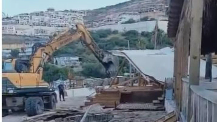 IKMT aksion në Jalë, shemben strukturat pa leje përgjatë vijës bregdetare 2 ikmt aksion ne jale shemben strukturat pa leje pergjate vijes bregdetare 6a474dd15ed8f