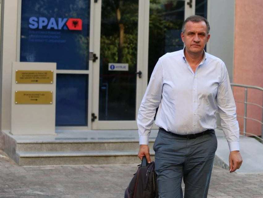 Ilir Baqaj i drejtohet Gjykatës së Lartë, ish-ministri kërkon heqjen e masës ‘arrest në burg’, ofron garanci pasurore për lirimin e tij 2 ilir baqaj i drejtohet gjykates se larte ish ministri kerkon heqjen e mases arrest ne burg ofron garanci pasurore per lirimin e tij 6a5f5d2fd972f