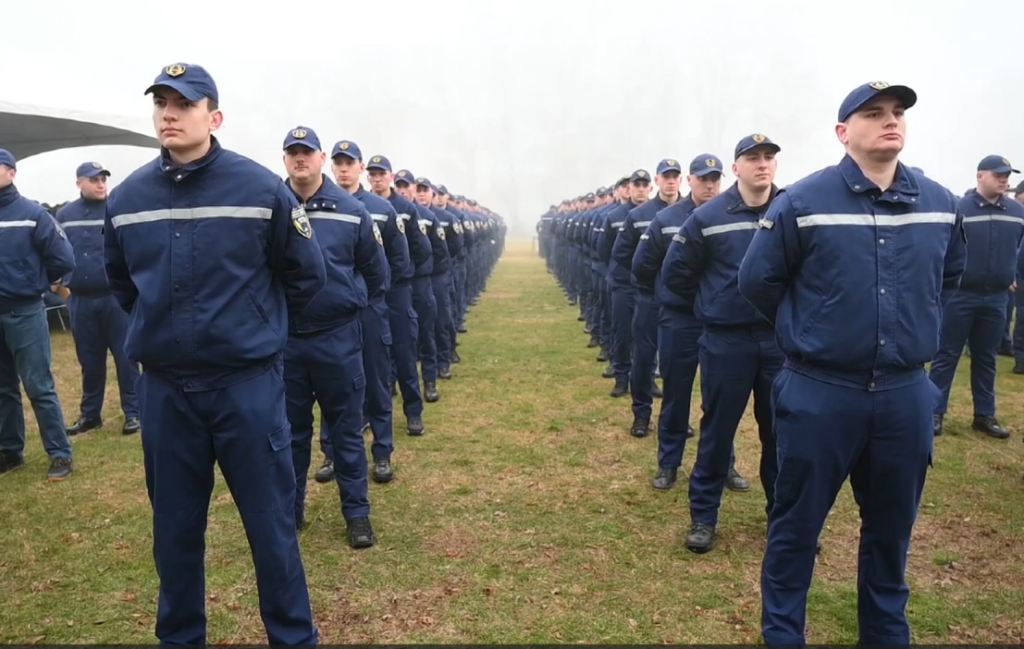 interesim i madh per shkollen e mesme policore disa kandidate ankohen per pengesa ne aplikim 6a4bd413cb35d