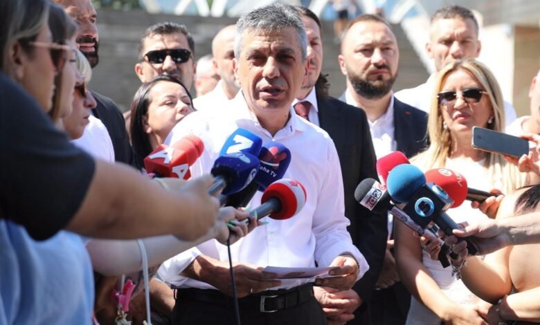 Izet Mexhiti: Pasnesër nis edicioni i parë i Festivalit Internacional të Muzikës “Çarshia” 2 izet mexhiti pasneser nis edicioni i pare i festivalit internacional te muzikes carshia 6a5f44e1e252c