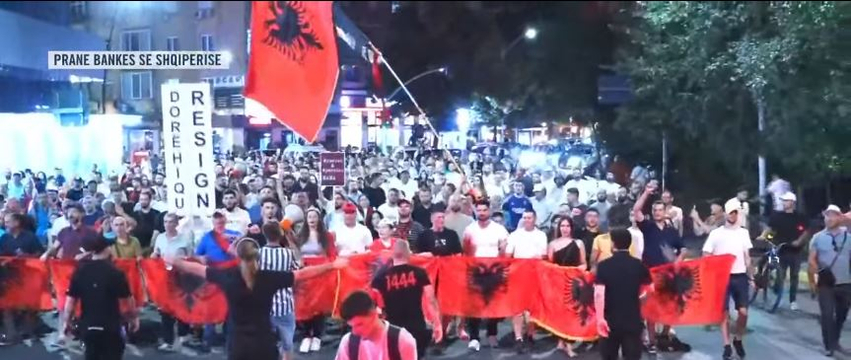  Ju erdhi fundi   Rezistencë popullore prej 56 ditësh  qytetarët nuk dorëzohen  Gjithë Shqipëria është këtu  Rama jep dorëheqjen