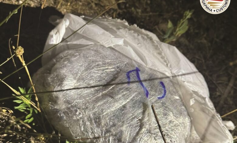 kallezim penal ndaj shtetasit te kosoves i cili tentoi te arratisej nga pika kufitare bllace me droge 6a59fee24fff6