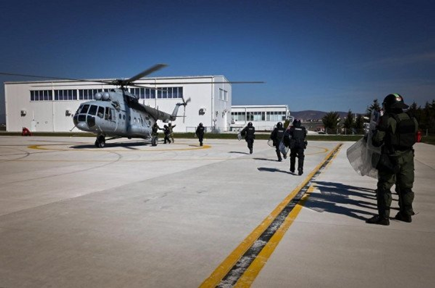 KFOR zhvillon stërvitje me helikopterë në Prishtinë për rritjen e gatishmërisë operacionale 3 kfor zhvillon stervitje me helikoptere ne prishtine per rritjen e gatishmerise operacionale 6a4a60d68d8a7