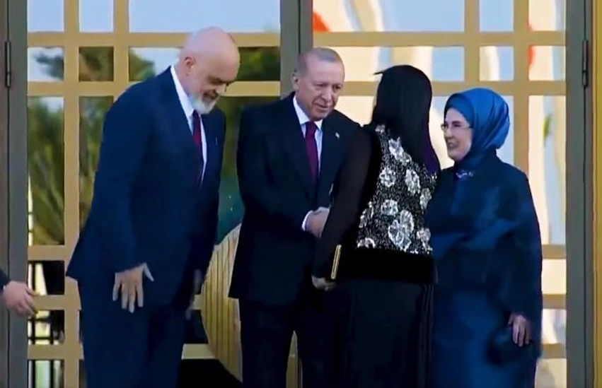 kryeministri rama dhe bashkeshortja ne ankara priten nga erdogan dhe zonja e pare 6a4d3c90269d9