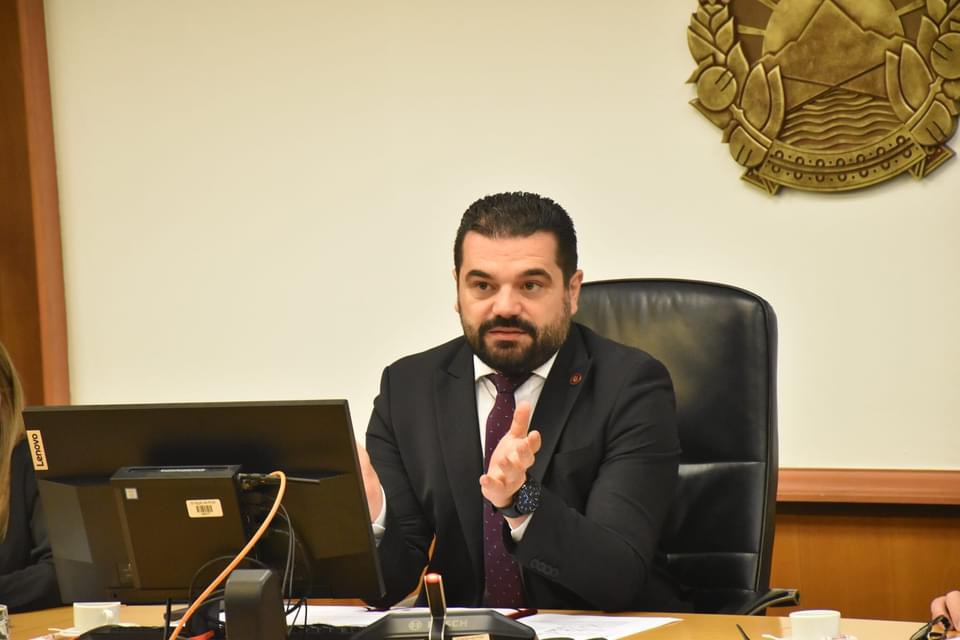 lloga mickoski ia mbylli deren vlen it harrojeni kushtetuten dhe 20 perqindeshin 6a68b8f3b3090