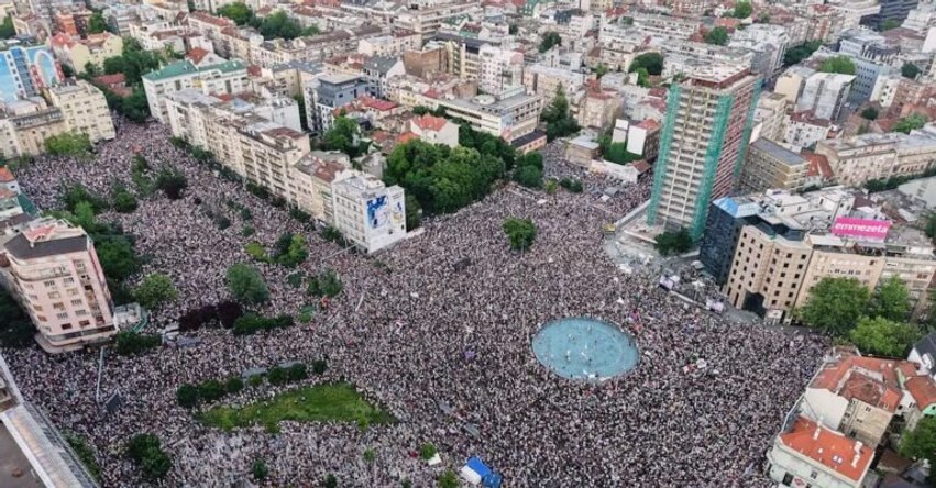 media italiane protestat ne tirane beograd dhe sarajeve po krijojne nje pranvere te re ballkanike 6a522e64646e9