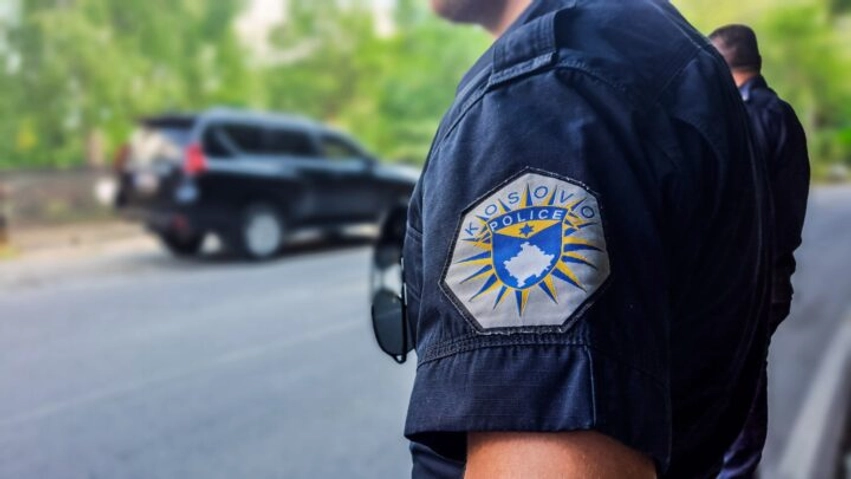 Nipi plagosi axhën në Fushë-Kosovë: I dyshuari ende në arrati, konflikti dyshohet se ndodhi për shkaqe pronësore 3 nipi plagosi axhen ne fushe kosove i dyshuari ende ne arrati konflikti dyshohet se ndodhi per shkaqe pronesore 6a5bbc9a5da03
