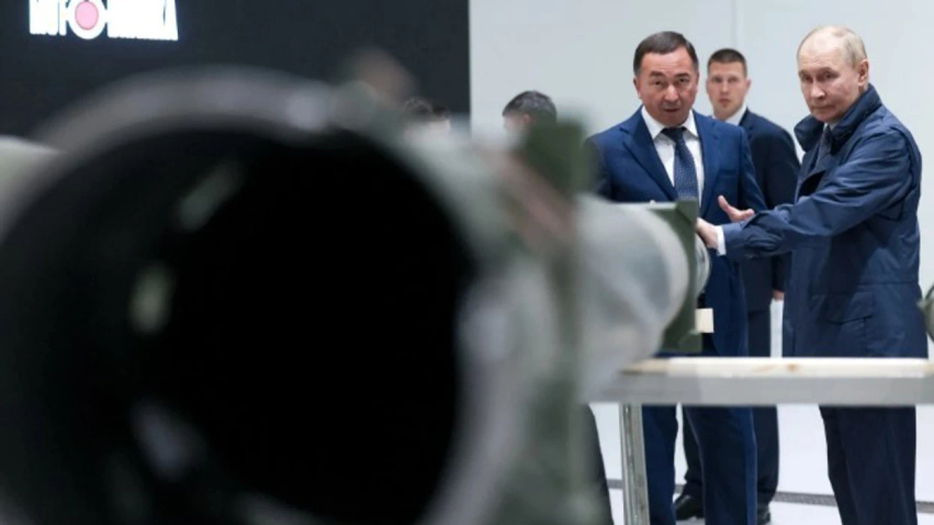 Oligarkët rusë po nxjerrin kapitalin jashtë vendit, rritet frika për krizë ekonomike 1 oligarket ruse po nxjerrin kapitalin jashte vendit rritet frika per krize ekonomike 6a5b69187fa30