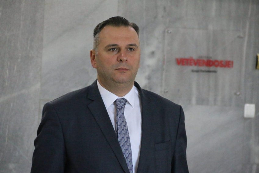 ortaku i shokeve te zvonkos bajqinovci reagon pas debatit mes buzhales dhe gashit 6a67ee74543ba
