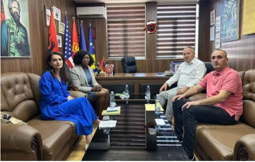 OVL e UÇK-së pret në një takim zyrtarë të Ambasadës së SHBA-së, diskujtojnë për preokupimet e veteranëve 1 ovl e uck se pret ne nje takim zyrtare te ambasades se shba se diskujtojne per preokupimet e veteraneve 6a6c8bb5539da