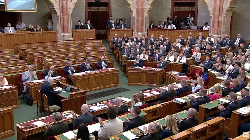 Parlamenti hungarez shkarkon presidentin Tamás Sulyok nga detyra 3 parlamenti hungarez shkarkon presidentin tamas sulyok nga detyra 6a554211d4e65