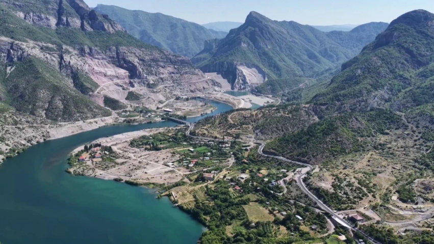 perfundon rruga e komanit rikonstruksioni i segmentit te rrezikshem ka shtuar numrin e turisteve 6a539bd089df6