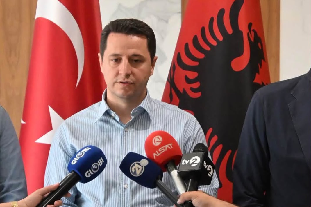 Përshpejtohen punimet për linjën e re të ujësjellësit në Gostivar, kapaciteti i furnizimit me ujë rritet mbi 40% 1 pershpejtohen punimet per linjen e re te ujesjellesit ne gostivar kapaciteti i furnizimit me uje rritet mbi 40 6a4fe4ad865b9