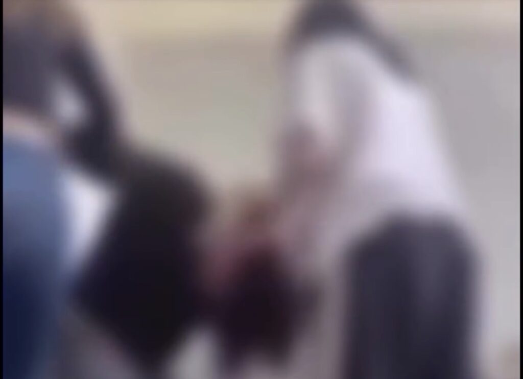 Policia kapi 3 adoleshentet në Kumanovë! Viktima 14 vjeçe denoncoi rastin pas postimit në rrjet 3 policia kapi 3 adoleshentet ne kumanove viktima 14 vjece denoncoi rastin pas postimit ne rrjet 6a552aad2eabc