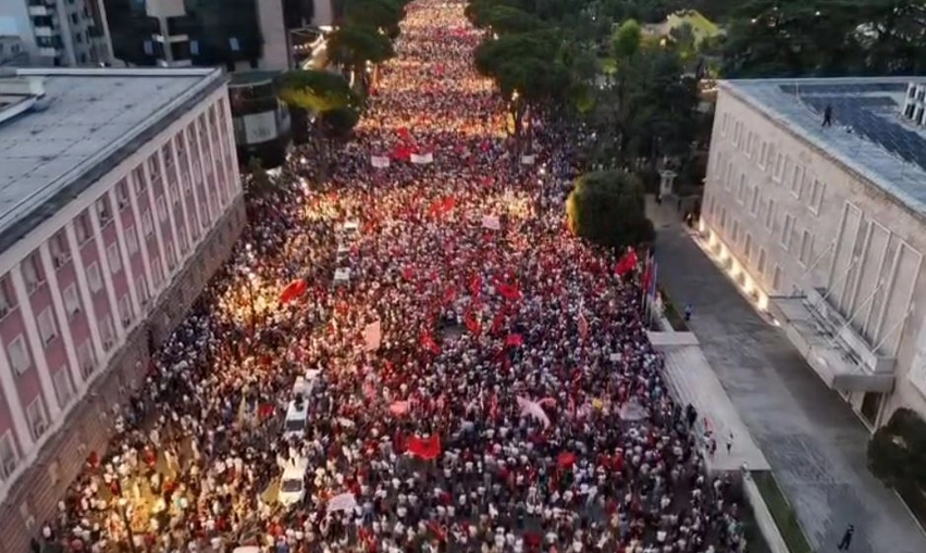 revolta kunder rames der standard njerezit protestojne cdo dite kunder korrupsionit 6a4b96bbebb03