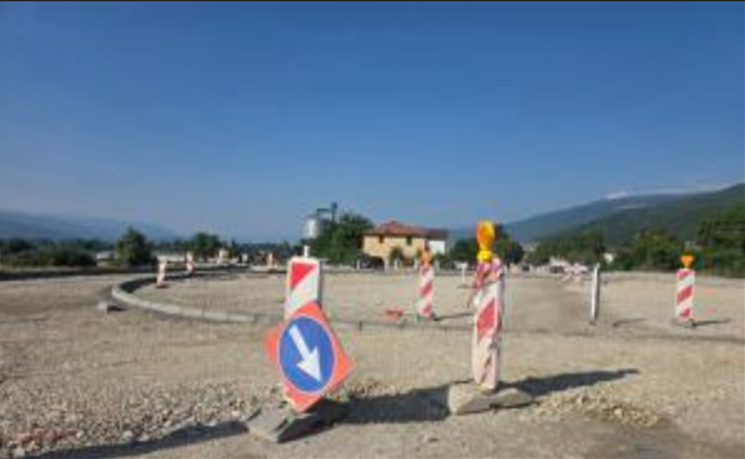 rreth rrotullimi i madh hapesira per kalim e vogel ankesa per projektin ne neproshten 6a44cc161f849