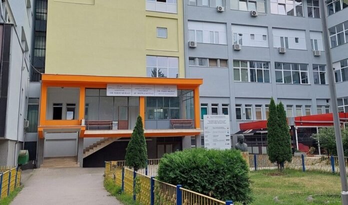 Shpallet epidemi gastrointestinale në Gostivar, mbi 350 pacientë kërkuan ndihmë mjekësore 1 shpallet epidemi gastrointestinale ne gostivar mbi 350 paciente kerkuan ndihme mjekesore 6a5d126093ed9