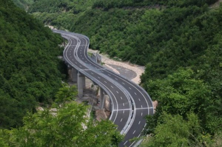 Sot s’ka kufizim të qarkullimit për automjetet e transportit mbi 20 tonë 2 sot ska kufizim te qarkullimit per automjetet e transportit mbi 20 tone 6a5346f32d2fa