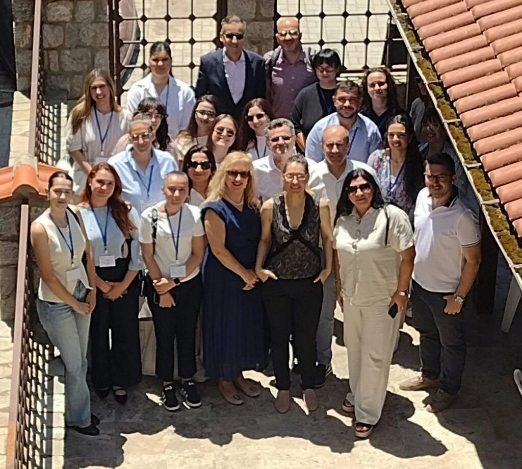 Studentë dhe profesorë të Universitetit të Tetovës marrin pjesë në edicionin e 10-të të Shkollës së Ohrit për të Drejtën Natyrore 3 studente dhe profesore te universitetit te tetoves marrin pjese ne edicionin e 10 te te shkolles se ohrit per te drejten natyrore 6a50fded43517