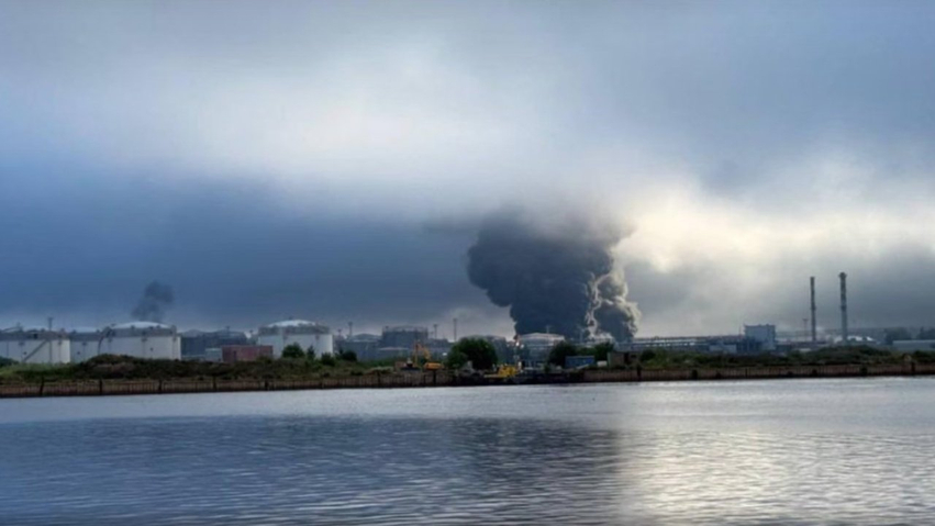 sulm me drone ukrainas ne shen petersburg goditet terminali i naftes pasohen me shperthime dhe zjarre 6a48bbd2be02d