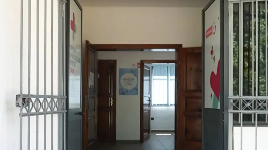 Tarifa shëndetësore për të huajt, do të paguajnë edhe emigrantët që nuk janë të pajisur me dokumente shqiptare 2 tarifa shendetesore per te huajt do te paguajne edhe emigrantet qe nuk jane te pajisur me dokumente shqiptare 6a5cf27252af9