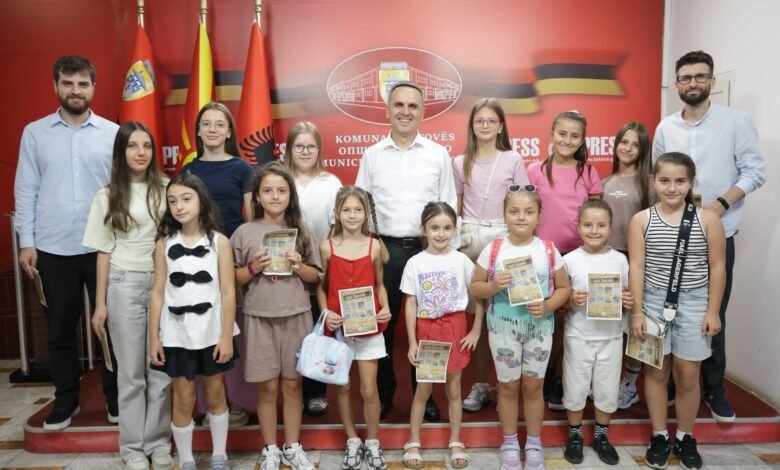 Tetova mirëpret fëmijët e mërgimtarëve me një udhëtim nëpër historinë e qytetit 3 tetova mirepret femijet e mergimtareve me nje udhetim neper historine e qytetit 6a5a3720ab62b