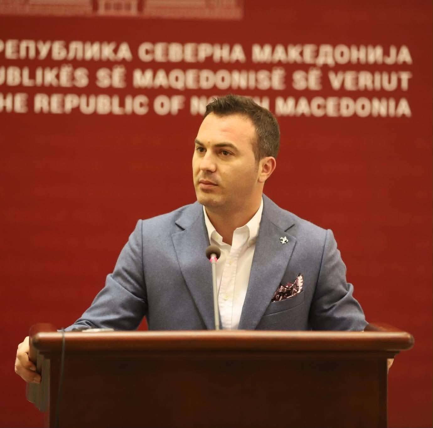 ademi 3 goditje ne nje dite mbyllet paralelja ne shqip 9 shqiptare nga 310 te pranuar ne akademi dhe glorifikohet krimineli i luftes mlladiq 6a91ebd5c6a5f